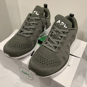 APL TechLoom Pro Cashmere, Orig $160
US Size 7